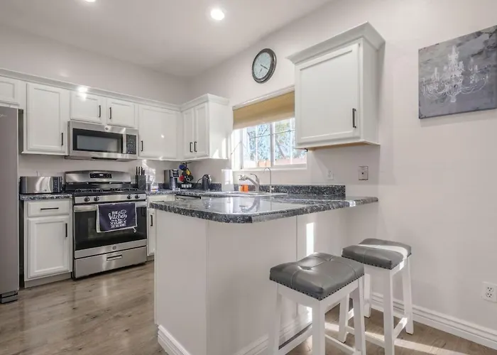 Lux 7 Mins To Dignity Health & Phoenix Airport 3br 2&a Half Bath Apartment Tempe