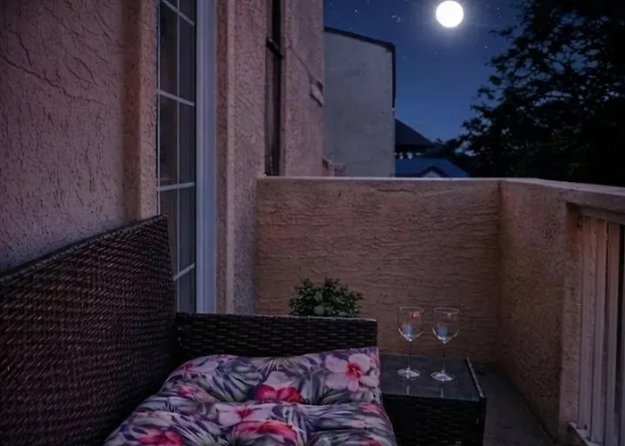 Lux 7 Mins To Dignity Health & Phoenix Airport 3br 2&a Half Bath Apartment Tempe