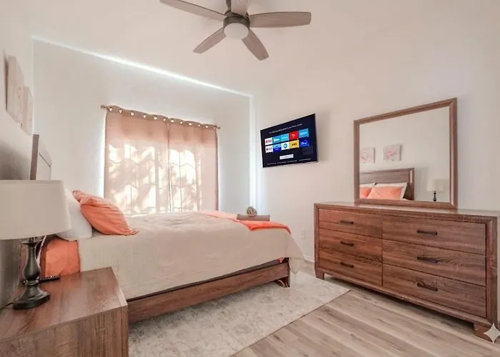 Lux 7 Mins To Dignity Health & Phoenix Airport 3br 2&a Half Bath